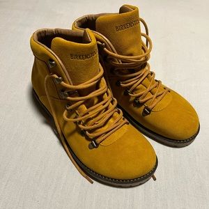 Birkenstock Womens Jackson Size 40 Like New Condition, Worn Once!